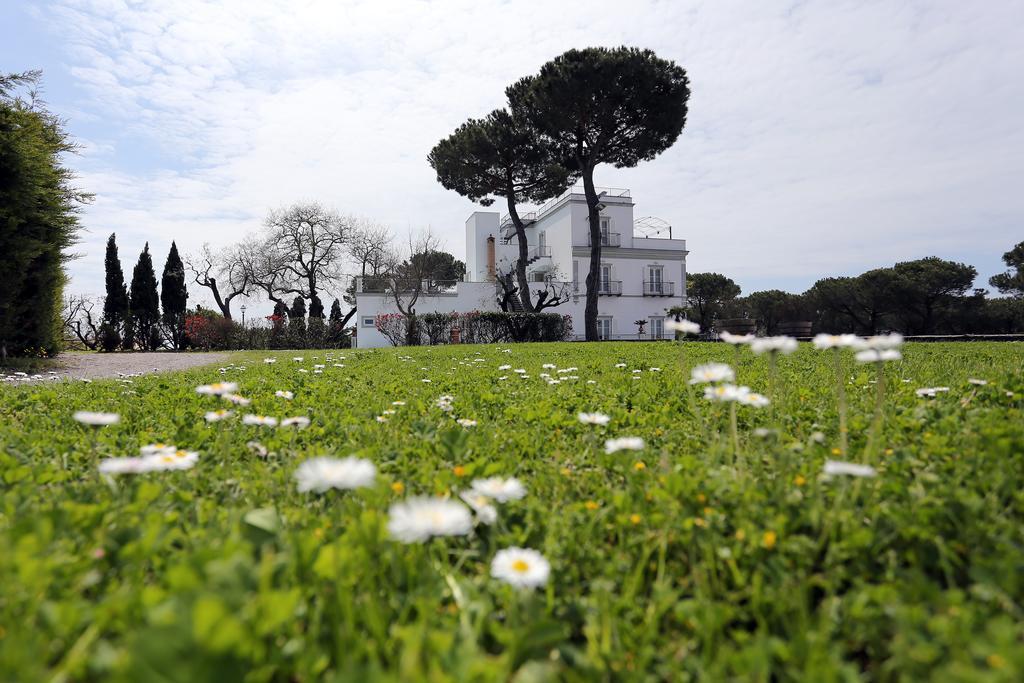 Oasi Olimpia Relais Hotel SantʼAgata sui Due Golfi Exterior foto